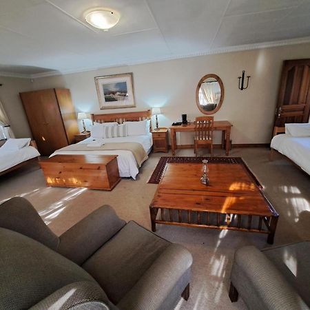 Brooklyn Guesthouses Претория Екстериор снимка