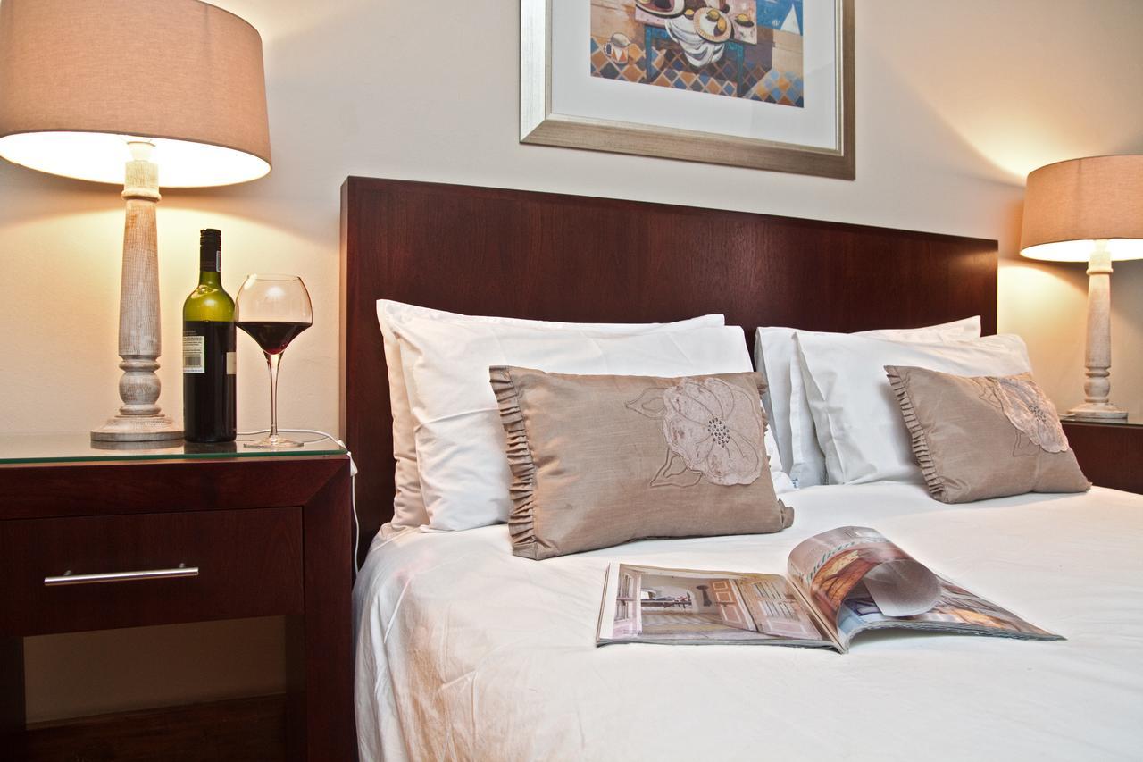 Brooklyn Guesthouses Претория Екстериор снимка