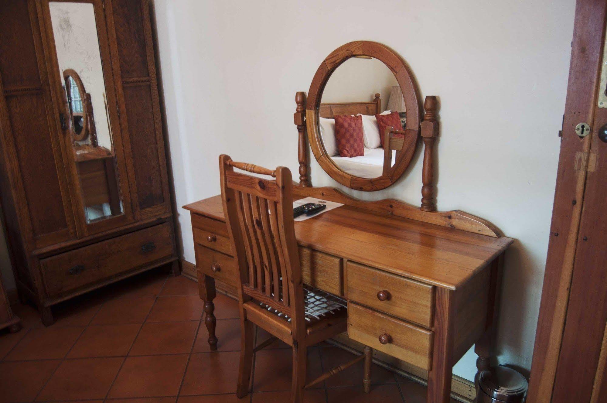 Brooklyn Guesthouses Претория Екстериор снимка