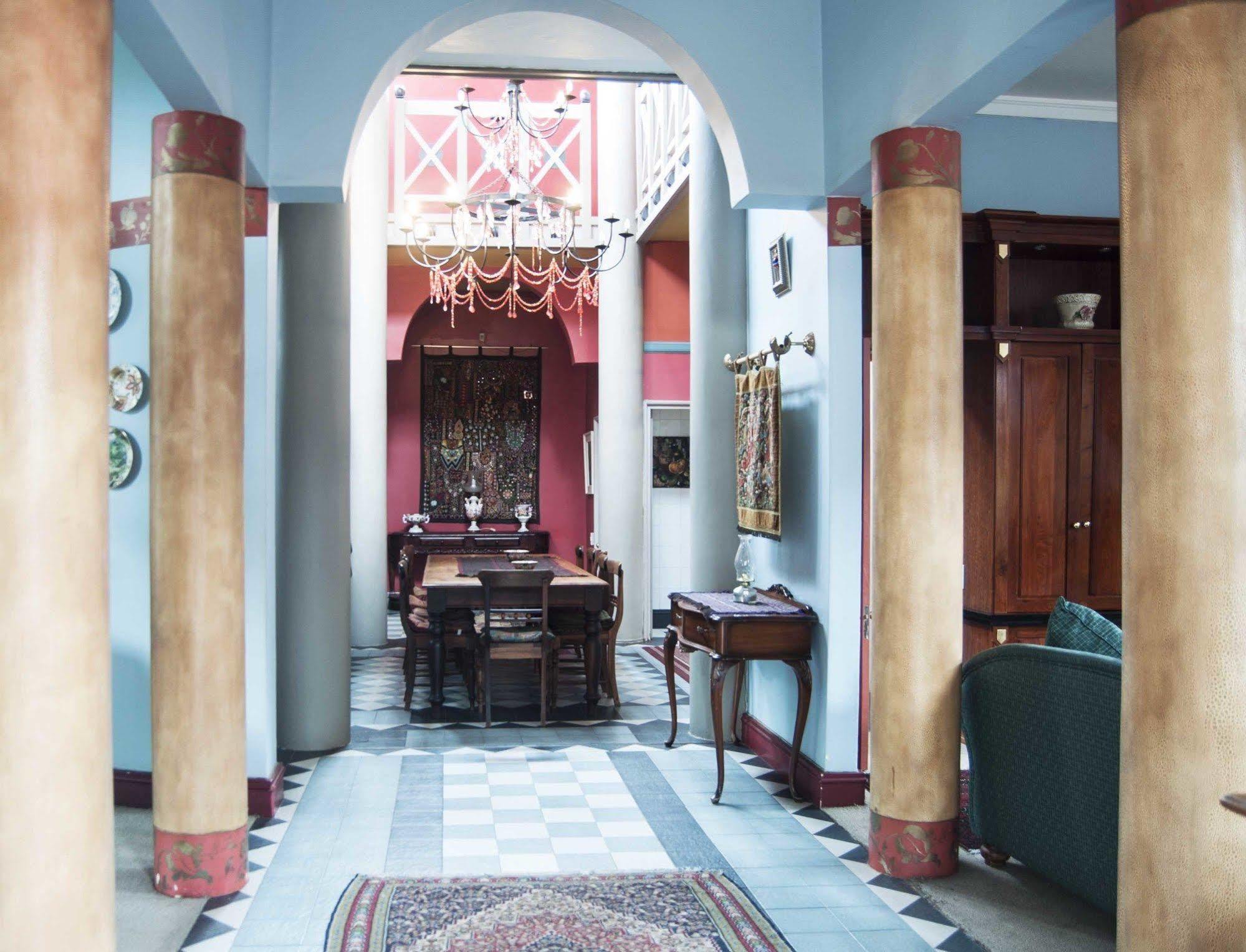 Brooklyn Guesthouses Претория Екстериор снимка